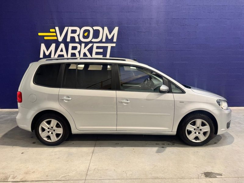 VOLKSWAGEN TOURAN 1.6 TDI 105ch LIFE / DISTRI OK / TOIT OUVRANT