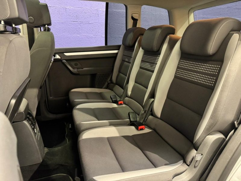 VOLKSWAGEN TOURAN 1.6 TDI 105ch LIFE / DISTRI OK / TOIT OUVRANT