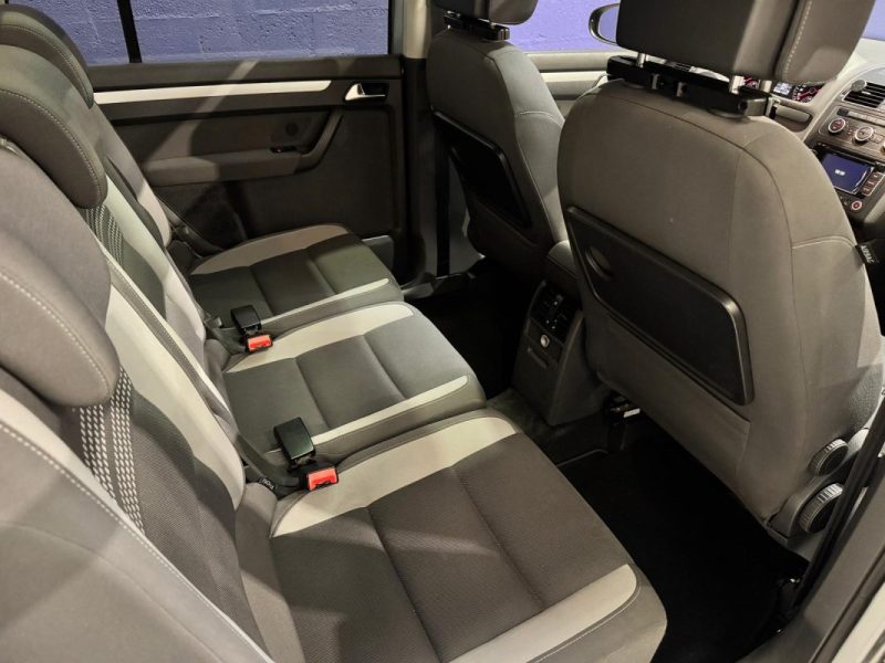 VOLKSWAGEN TOURAN 1.6 TDI 105ch LIFE / DISTRI OK / TOIT OUVRANT