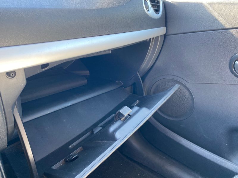 RENAULT CLIO 1.2i - 16V 2011