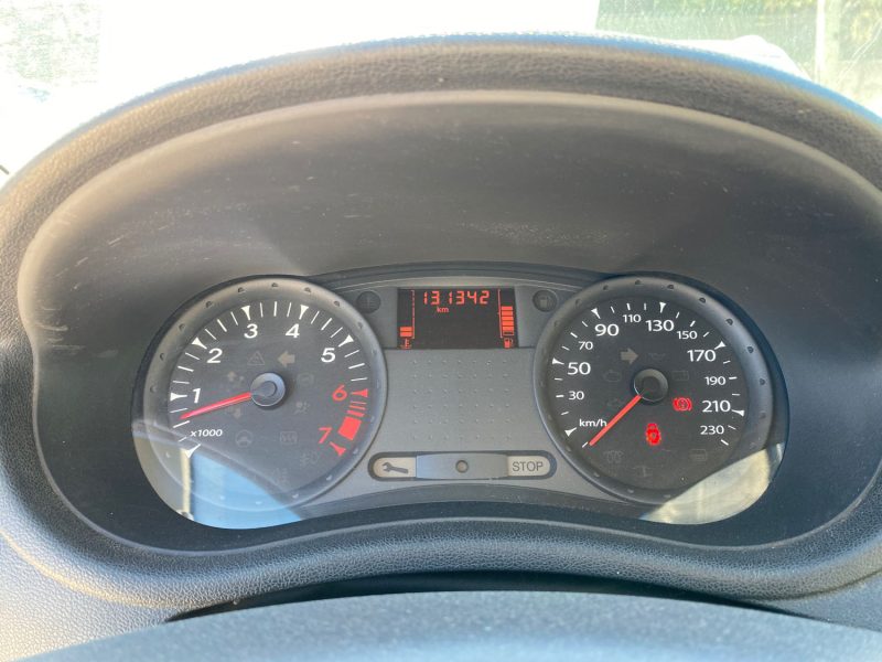 RENAULT CLIO 1.2i - 16V 2011