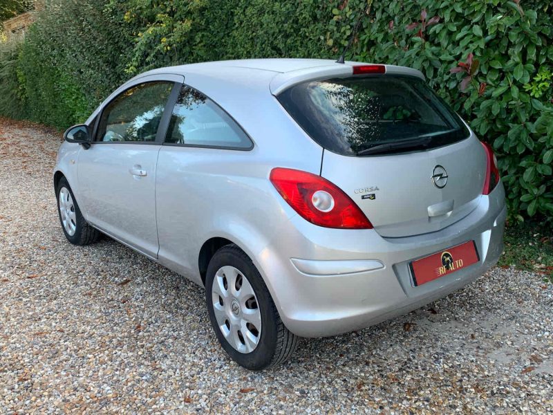 OPEL CORSA 1.2 Twinport  Essentia 3p 2012