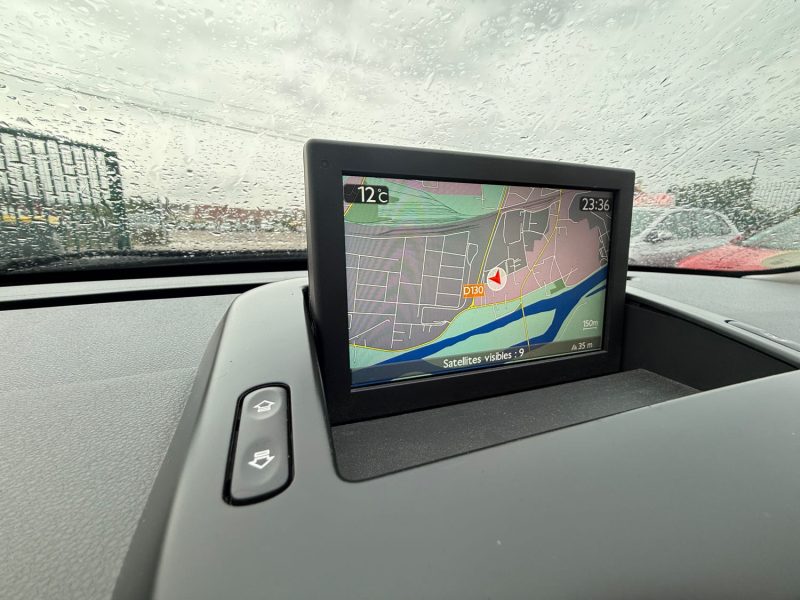 PEUGEOT 5008 ALLURE 1.6 HDI 120CV BOITE AUTOMATIQUE EAT6 2015