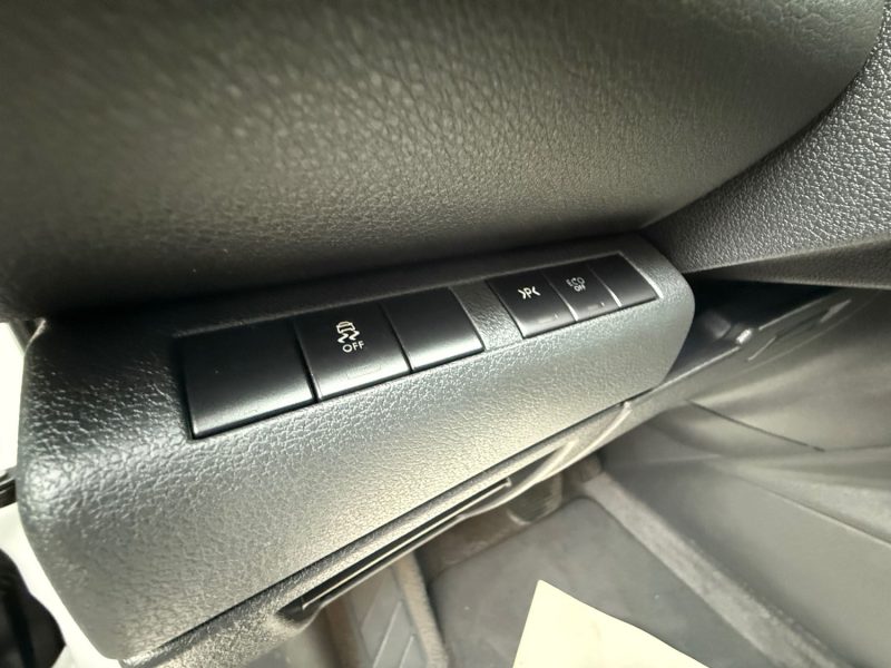 PEUGEOT 5008 ALLURE 1.6 HDI 120CV BOITE AUTOMATIQUE EAT6 2015