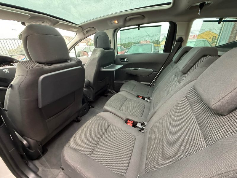 PEUGEOT 5008 ALLURE 1.6 HDI 120CV BOITE AUTOMATIQUE EAT6 2015