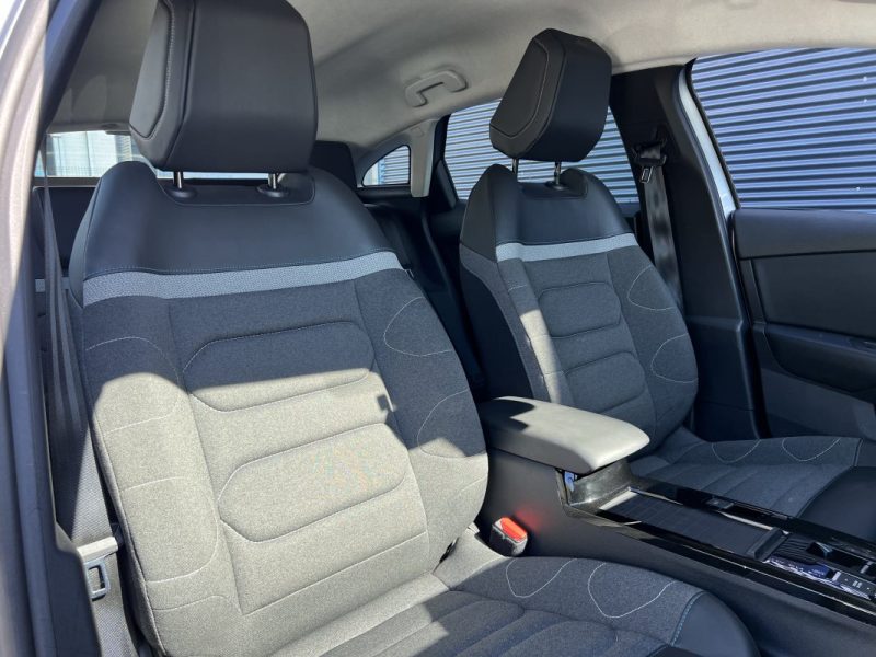 CITROEN C4 III 1.2 130cv EAT8 SHINE - DISTRIBUTION À JOUR 2021