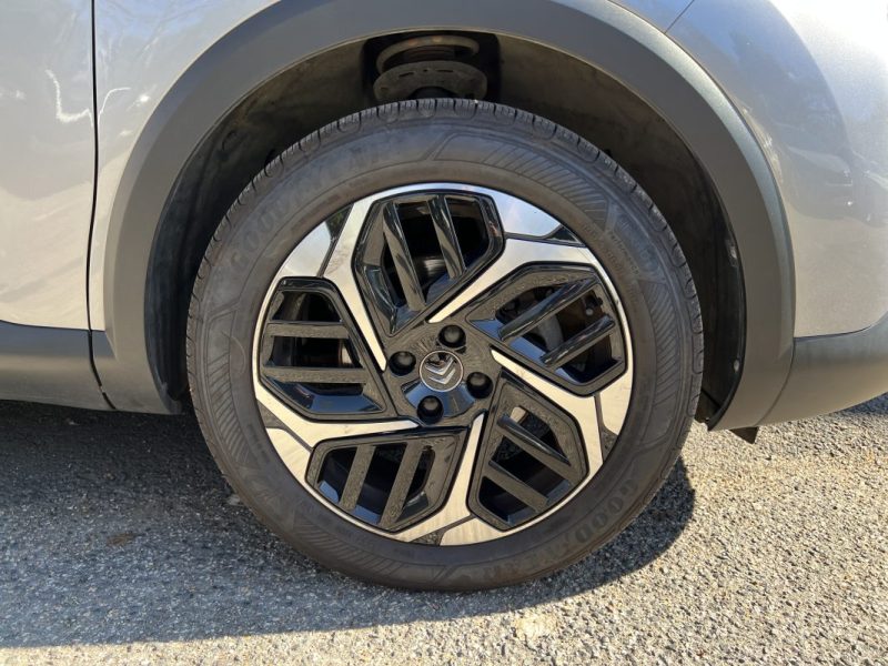 CITROEN C4 III 1.2 130cv EAT8 SHINE - DISTRIBUTION À JOUR 2021