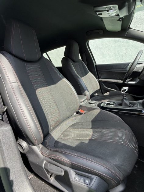 PEUGEOT 308 PEUGEOT 308 1.2 130 CV S&S GT LINE / COURROIE EFFECTUÉE .