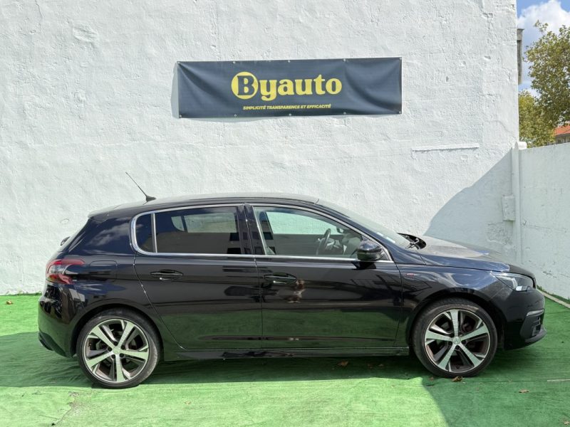 PEUGEOT 308 PEUGEOT 308 1.2 130 CV S&S GT LINE / COURROIE EFFECTUÉE .