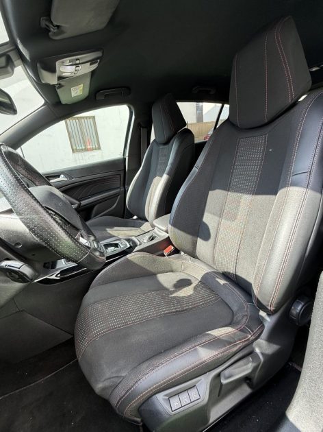 PEUGEOT 308 PEUGEOT 308 1.2 130 CV S&S GT LINE / COURROIE EFFECTUÉE .