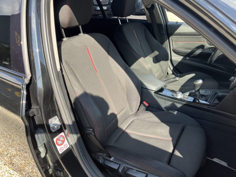 B.M.W. SERIE 3 318d 143ch Executive 2015