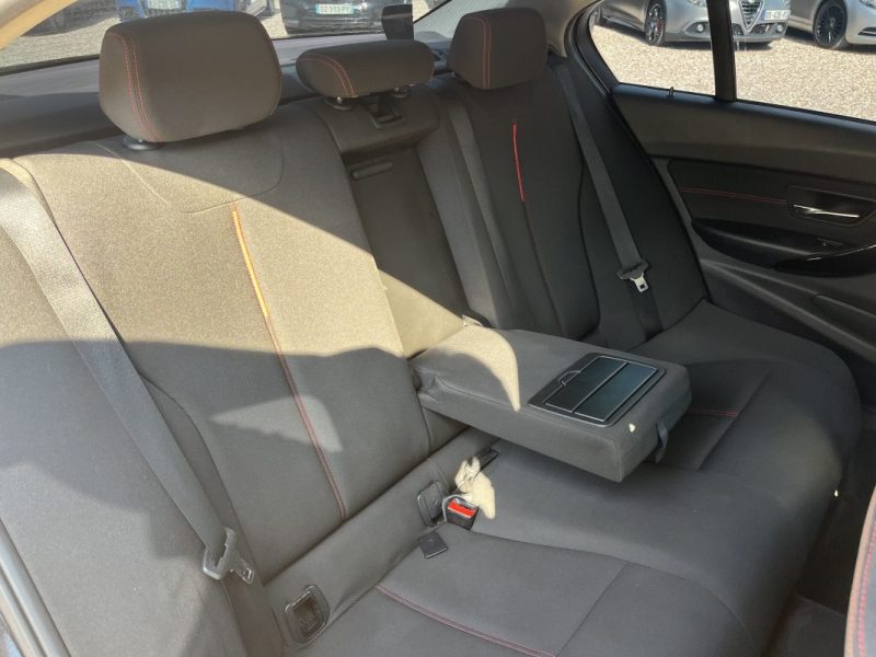 B.M.W. SERIE 3 318d 143ch Executive 2015