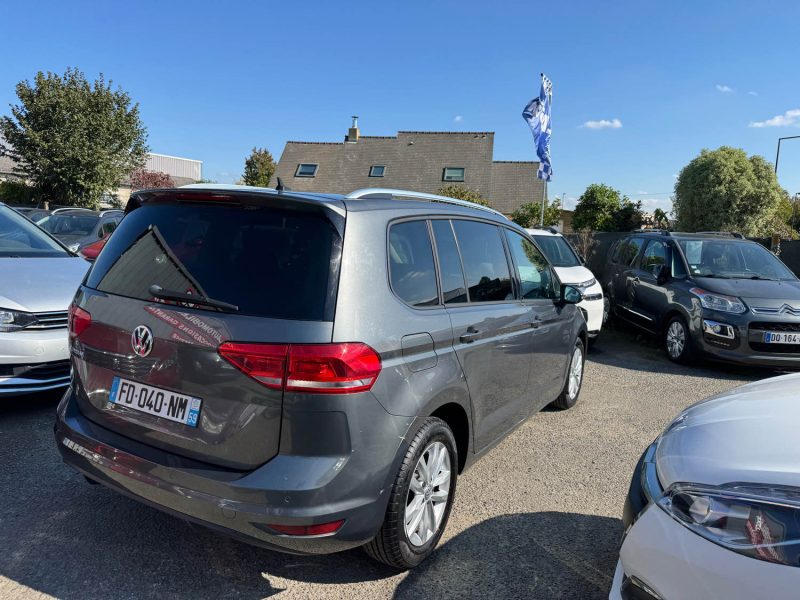 VOLKSWAGEN TOURAN 