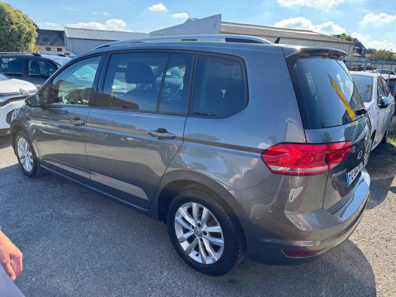 VOLKSWAGEN TOURAN 