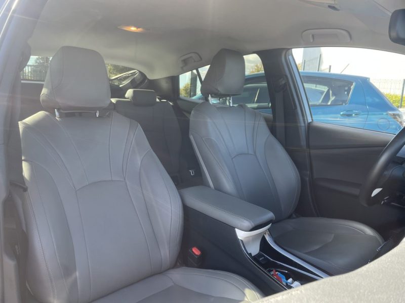 TOYOTA PRIUS 4 LOUNGE TVA RECUPERABLE / Entretien Toyota - Audio JBL - Caméra AR - Sièges Chauffants