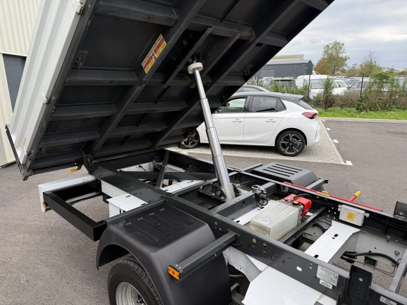 Renault Master III (3) Benne 165 DCI 163cv - VERIN 5.5T - GPS 