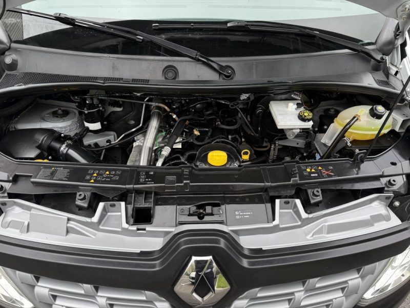 Renault Master III (3) Benne 165 DCI 163cv - VERIN 5.5T - GPS 