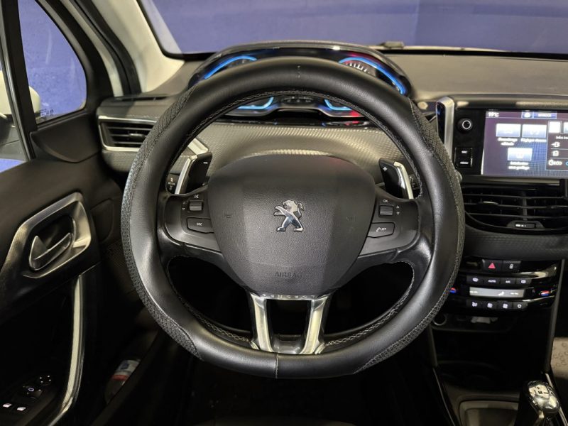 Peugeot 2008 1.2 PureTech 82cv BMP5 - DISTRIBUTION A JOUR - TOIT PANORAMIQUE - REGULATEUR 