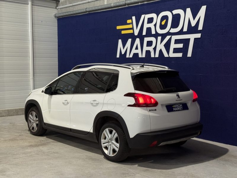 Peugeot 2008 1.2 PureTech 82cv BMP5 - DISTRIBUTION A JOUR - TOIT PANORAMIQUE - REGULATEUR 