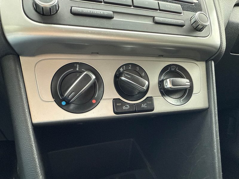 VOLKSWAGEN POLO 1.4 85ch Confortline  