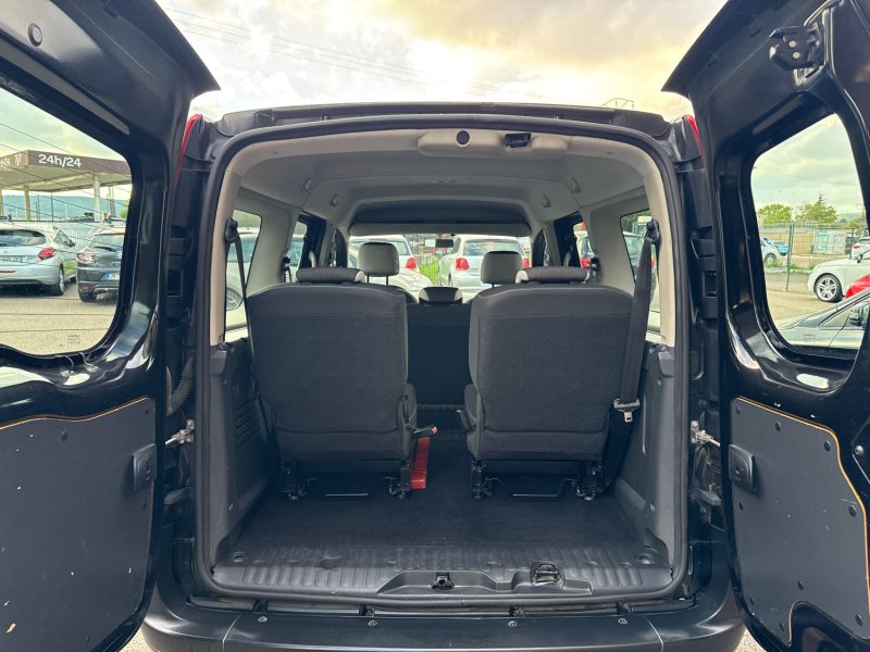 RENAULT GRAND KANGOO 1.5 DCI 110 AUTHENTIQUE 7 PLACES