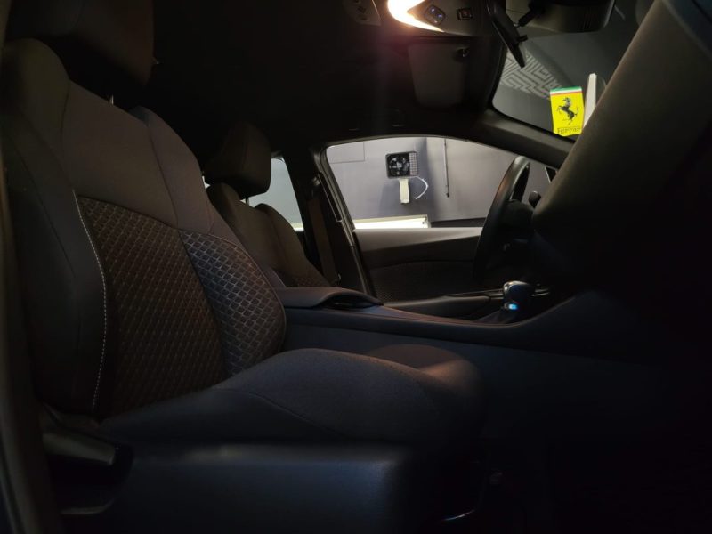 TOYOTA C-HR 122h DYNAMIC BUSINESS / CAMERA DE RECUL / SIEGES CHAUFFANTS 