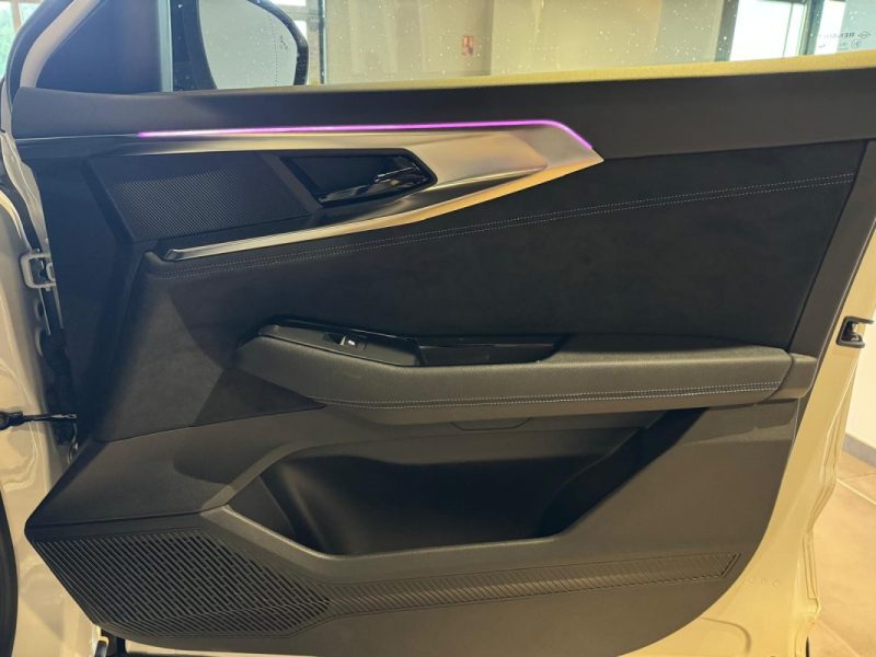 RENAULT  AUSTRAL  ICONIC ESPRIT ALPINE 200 E-TECH / TOIT PANORAMIQUE / SIEGES ELEC / CAM 360° / VOLANT CHAUFFANT / 1ERE MAIN  2025