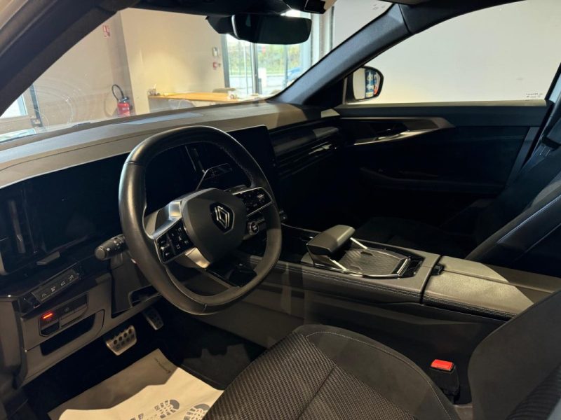 RENAULT  AUSTRAL  ICONIC ESPRIT ALPINE 200 E-TECH / TOIT PANORAMIQUE / SIEGES ELEC / CAM 360° / VOLANT CHAUFFANT / 1ERE MAIN  2025