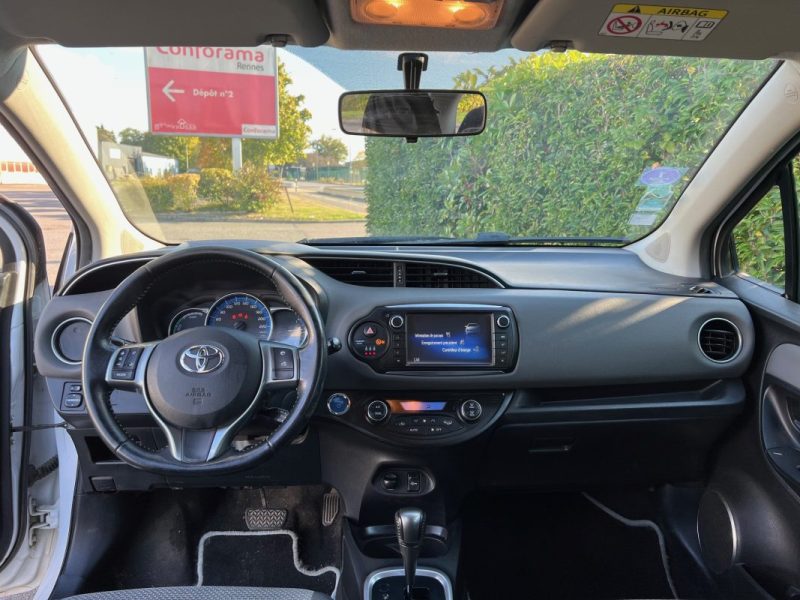 Toyota Yaris  1.5 Hybrid 75cv Dynamic / Garantie 3/12 Mois