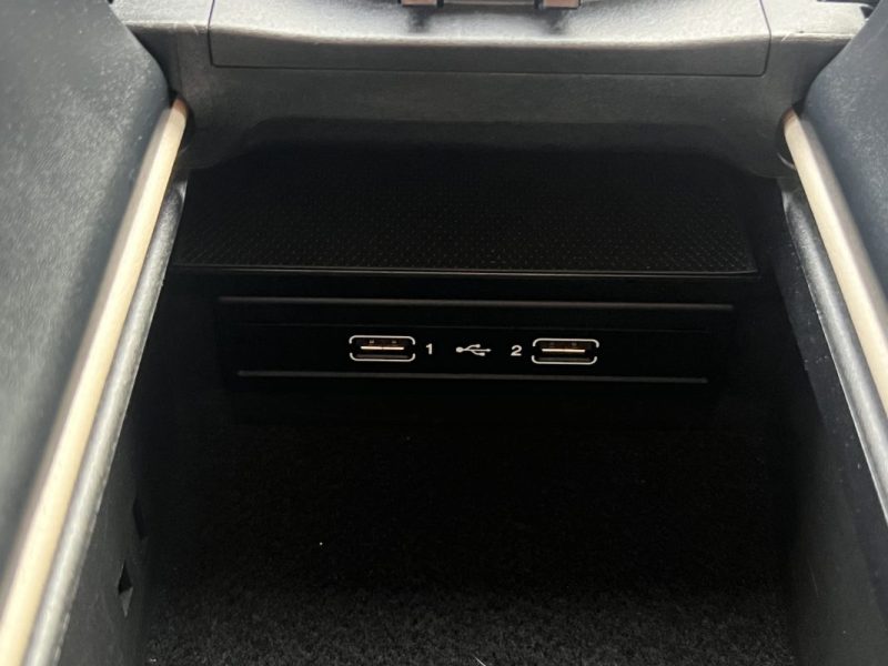 MERCEDES CLASSE C 4 IV 180 BERLINE 1.6 i CGI 156 Cv BVA7 / 36 900 Kms CRIT AIR 1 - GARANRTIE 1 AN