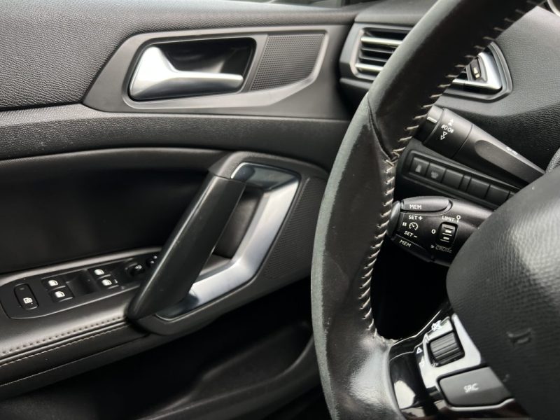 PEUGEOT 308 SW / BREAK FELINE 1.6 E HDI 115 Cv TOIT PANORAMIQUE GPS CRIT AIR 2 - GARANTIE 1 AN