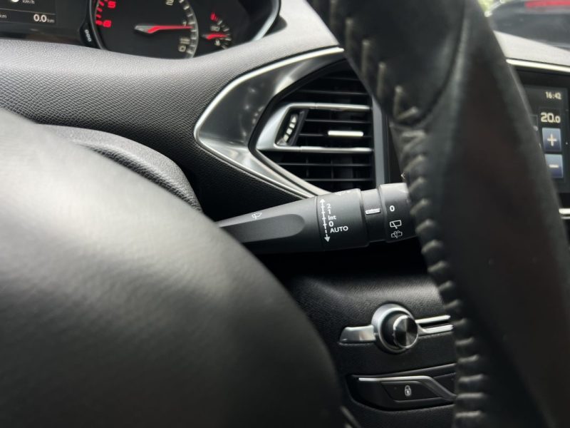 PEUGEOT 308 SW / BREAK FELINE 1.6 E HDI 115 Cv TOIT PANORAMIQUE GPS CRIT AIR 2 - GARANTIE 1 AN