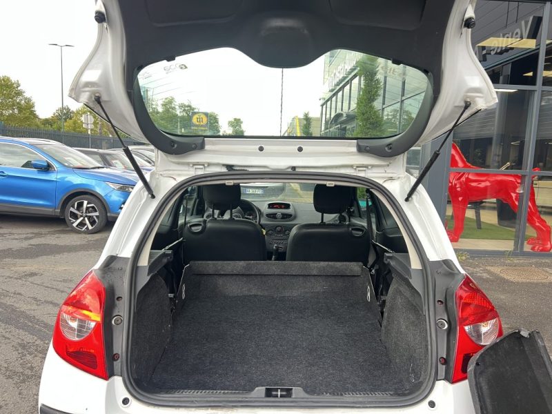 RENAULT CLIO 3 III SOCIETE 1.5 DCI 70 Cv FRAIS A PREVOIR - BIEN LIRE L ANNONCE