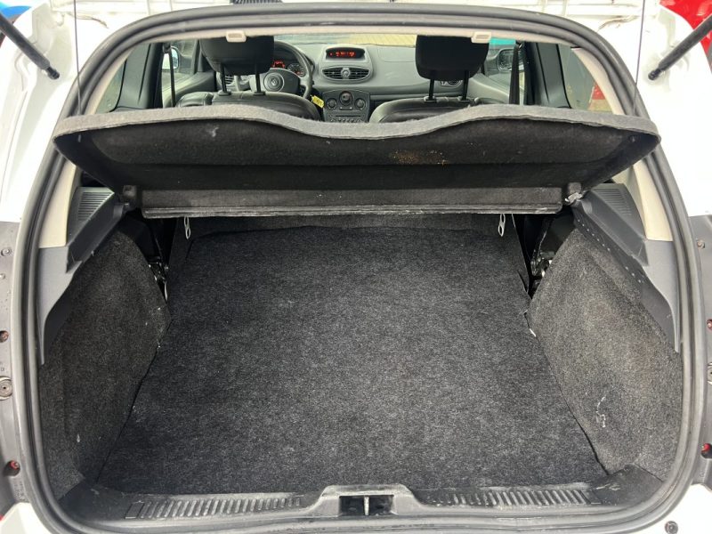 RENAULT CLIO 3 III SOCIETE 1.5 DCI 70 Cv FRAIS A PREVOIR - BIEN LIRE L ANNONCE