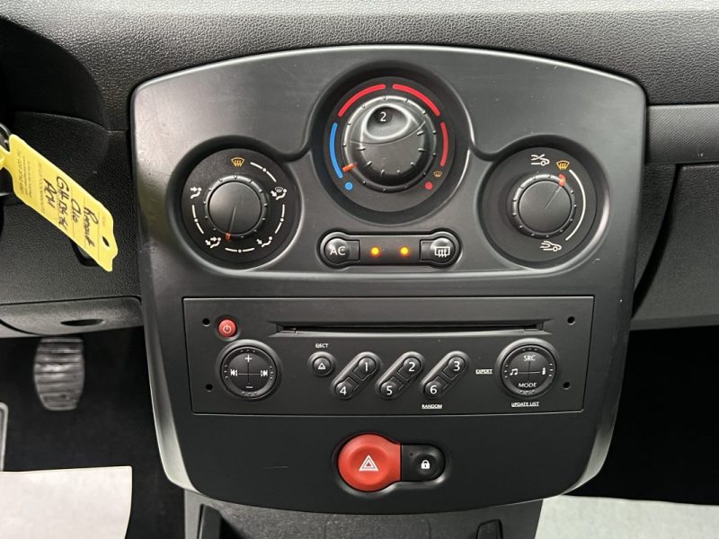 RENAULT CLIO 3 III SOCIETE 1.5 DCI 70 Cv FRAIS A PREVOIR - BIEN LIRE L ANNONCE