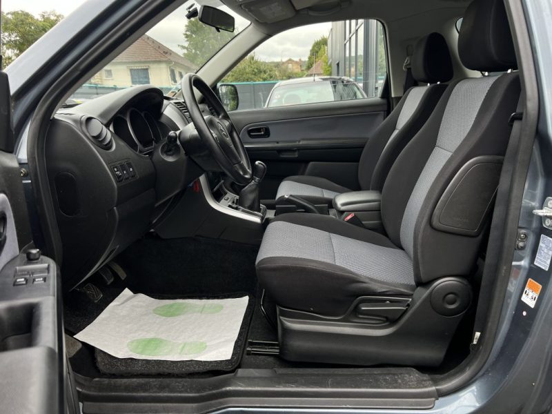 SUZUKI GRAND VITARA II 1.6 VVT 106 Cv 3 PORTES / ORIGINE FRANCE - GARANTIE 1 AN