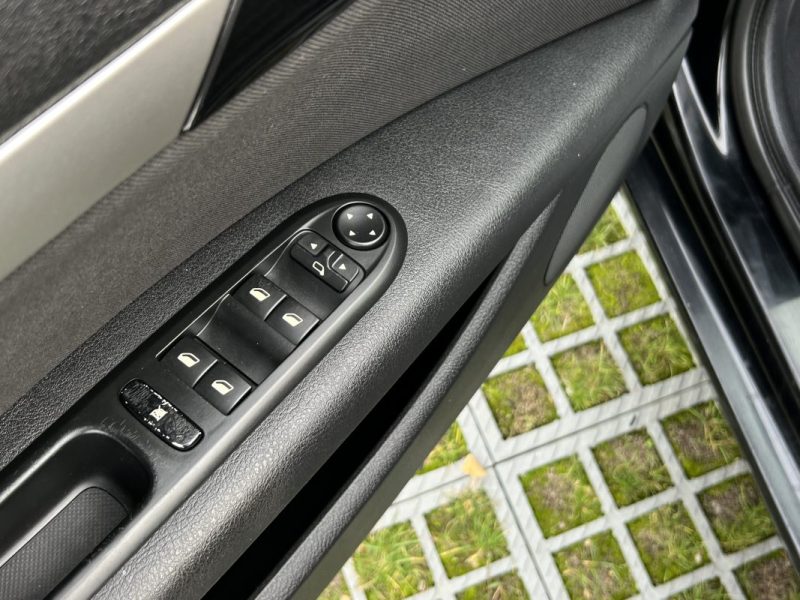 PEUGEOT 407 NAVTEQ 1.6 HDI 110 Cv 1ERE MAIN / 56 200 Kms ECRAN GPS - GARANTIE 1 AN