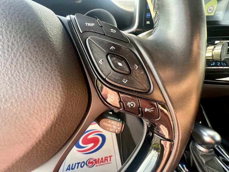 TOYOTA C-HR 122h COLLECTION 2019