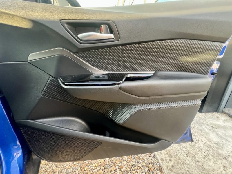 TOYOTA C-HR 122h COLLECTION 2019