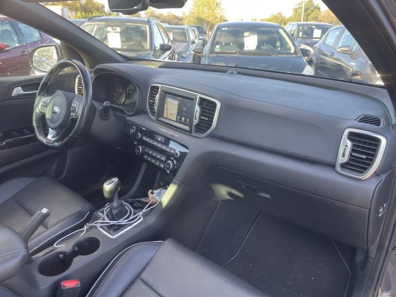 KIA SPORTAGE 1.7 CRDi 115ch GT Line 4x2 / CarPlay - Toit Ouvrant - Attelage - Entretien KIA