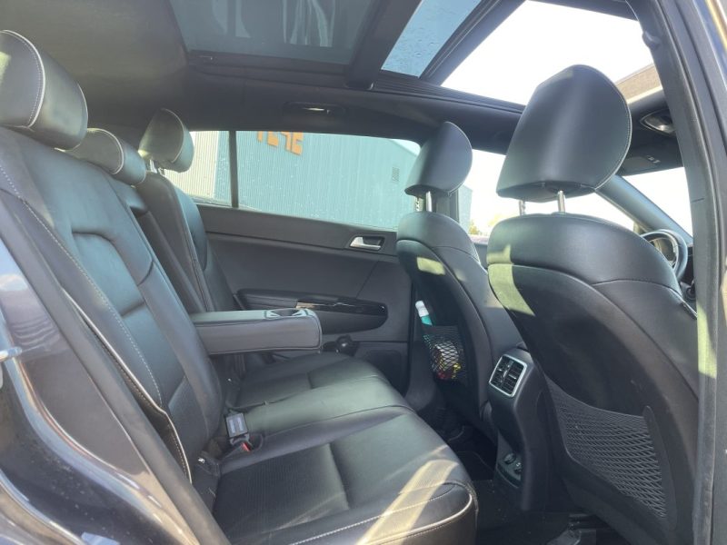 KIA SPORTAGE 1.7 CRDi 115ch GT Line 4x2 / CarPlay - Toit Ouvrant - Attelage - Entretien KIA