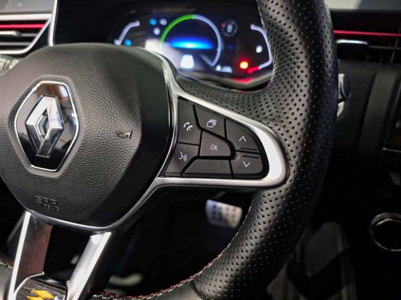 RENAULT CLIO 1.6 E-TECH 140 Hybrid / R.S LINE