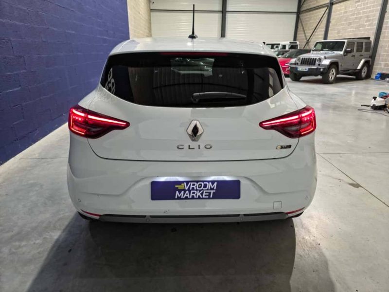 RENAULT CLIO 1.6 E-TECH 140 Hybrid / R.S LINE