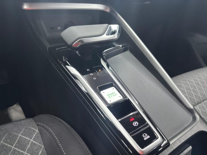 MG ZS 1.5 L Hybrid + Standard 2025