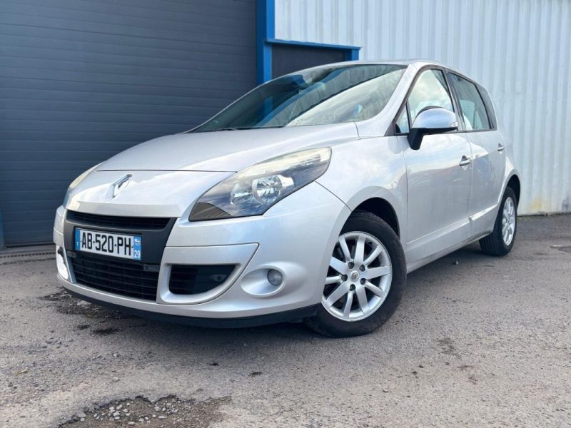 RENAULT SCENIC III  1.9 DCI 130 PRIVILEGE 2009