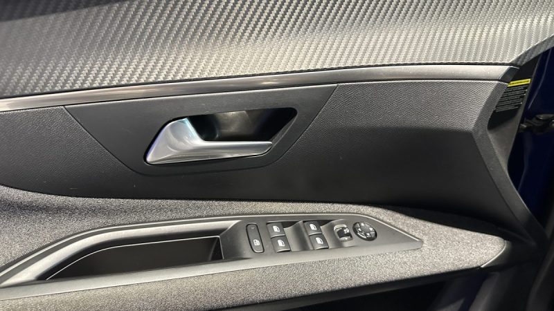 Peugeot 3008 1.5 BlueHDi 130ch Active Business - Carplay -  Attelage - Régulateur de vitesse