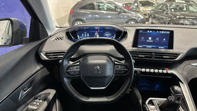 Peugeot 3008 1.5 BlueHDi 130ch Active Business - Carplay -  Attelage - Régulateur de vitesse