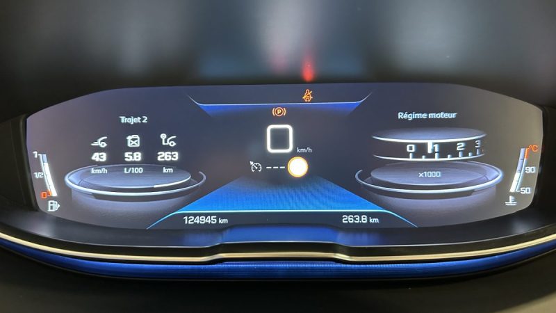 Peugeot 3008 1.5 BlueHDi 130ch Active Business - Carplay -  Attelage - Régulateur de vitesse