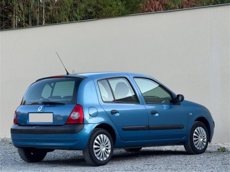 RENAULT CLIO AUTHENTIQUE 1.2i 75cv 2003 226 000KM 