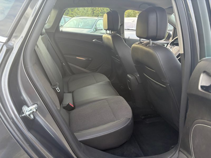 OPEL J  1.7 CDTI 125Cv SPORT  distribution neuf garantie 12 mois  